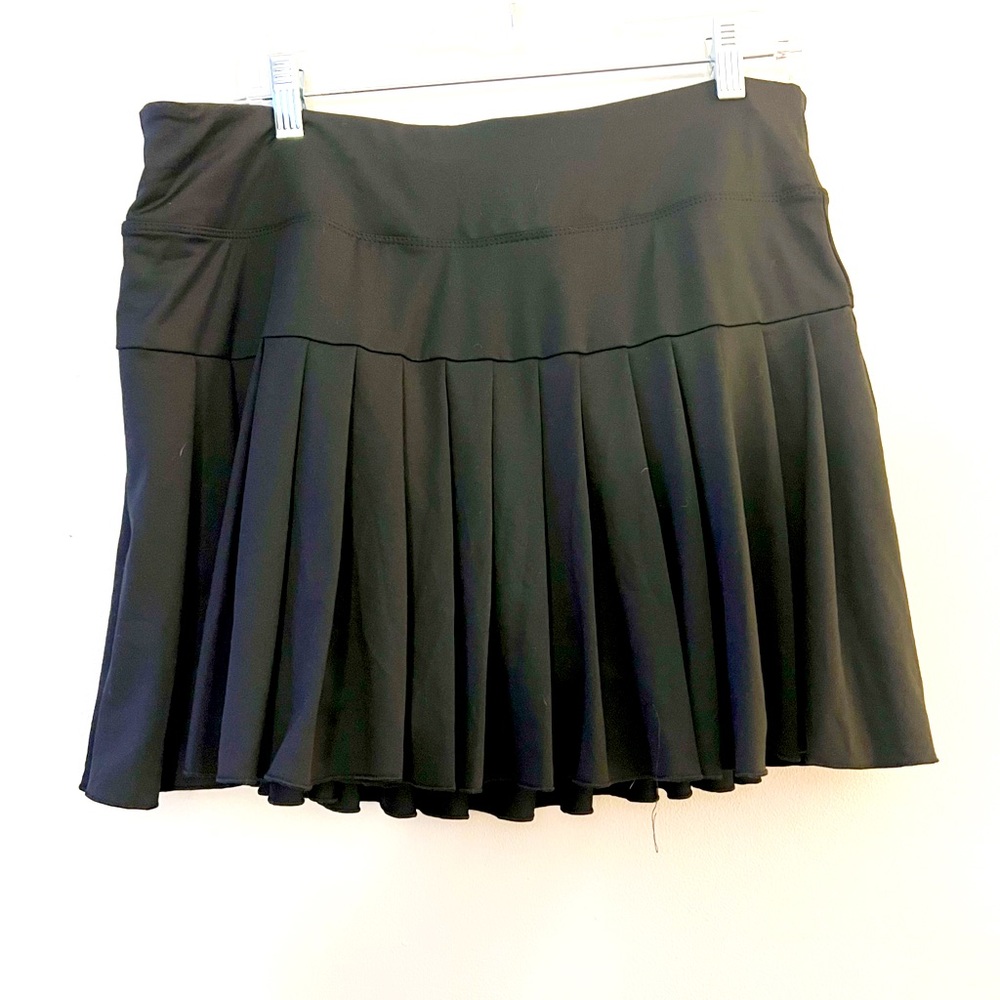 black tennis skirt
